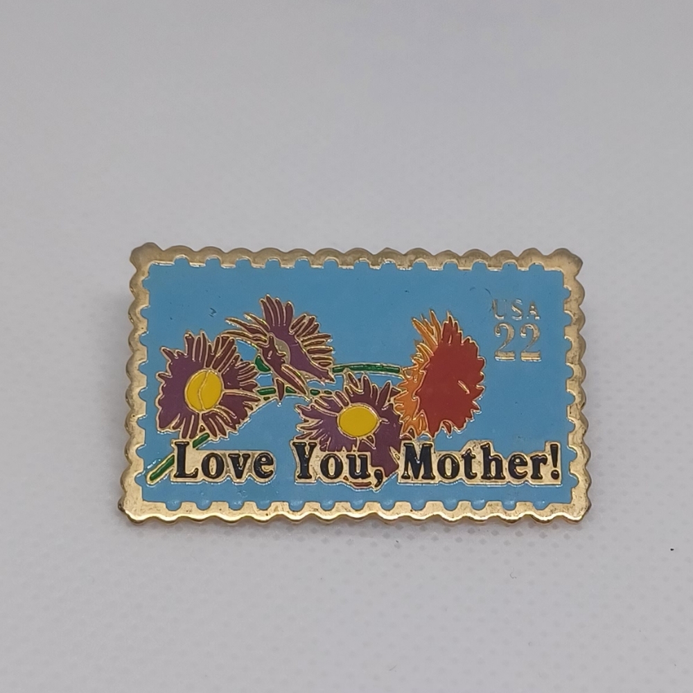 USA 22 cent Love Your Mother Pin